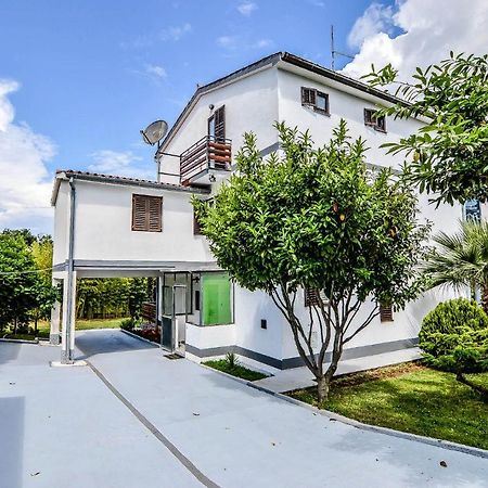 Apartmani Andrea プーラ エクステリア 写真