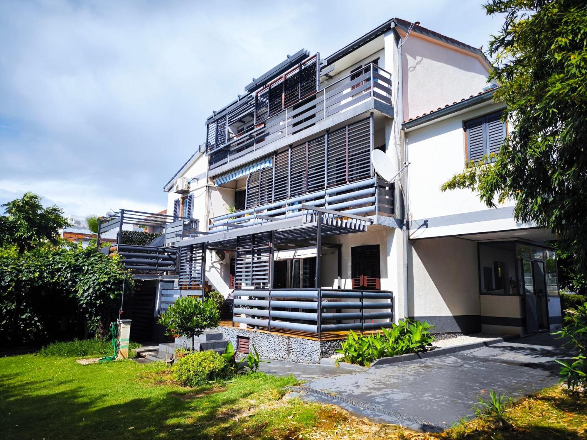 Apartmani Andrea プーラ エクステリア 写真